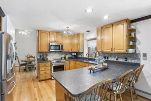 25 Thomas Pl, Leominster, MA 01453 - Photo 10