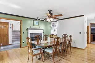 25 Thomas Pl, Leominster, MA 01453 - Photo 8