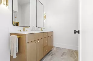 4471 Washtington St, Boston, MA 02131 - Photo 18