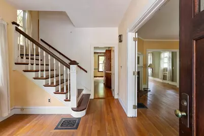 24 Mt Vernon St, Reading, MA 01867 - Photo 4