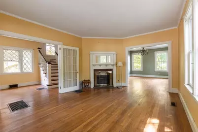 24 Mt Vernon St, Reading, MA 01867 - Photo 6