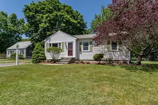 12 Priscilla Ave, Bellingham, MA 02019 - Photo 2
