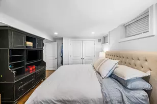 16 Thomas Pk, Boston, MA 02127 - Photo 24