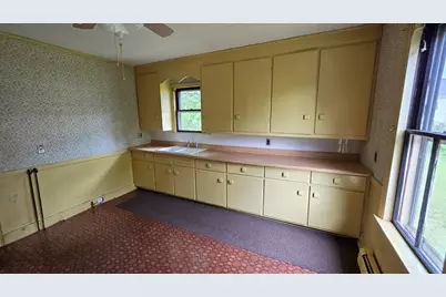 40 Marion, Chicopee, MA 01013 - Photo 8