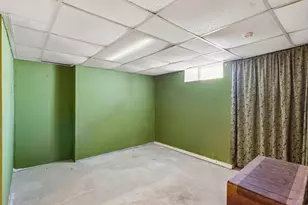 318 High St, Lowell, MA 01852 - Photo 36
