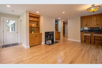 438 Merrimac St, Newburyport, MA 01950 - Photo 16
