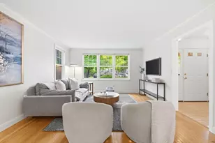 34 Pine St, Newton, MA 02456 - Photo 4