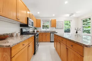 34 Pine St, Newton, MA 02456 - Photo 10