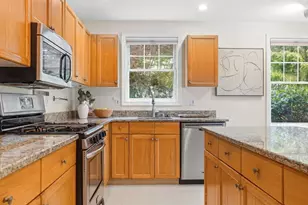 34 Pine St, Newton, MA 02456 - Photo 12