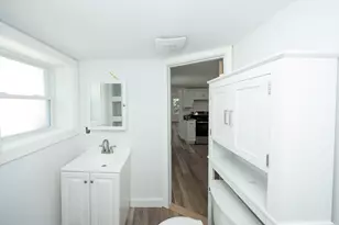61 Rodney St, Worcester, MA 01605 - Photo 12