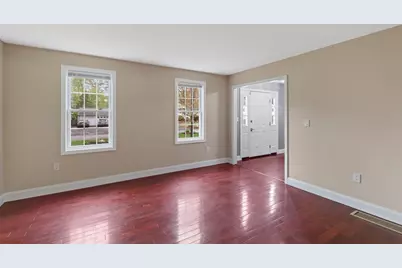 85 Pine St, Franklin, MA 02038 - Photo 10