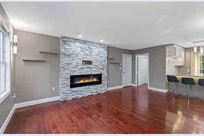 85 Pine St, Franklin, MA 02038 - Photo 2