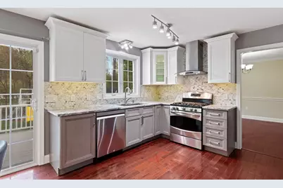 85 Pine St, Franklin, MA 02038 - Photo 4