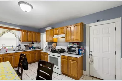 33 Warren St, Peabody, MA 01960 - Photo 20