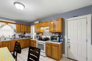 33 Warren St, Peabody, MA 01960 - Photo 20
