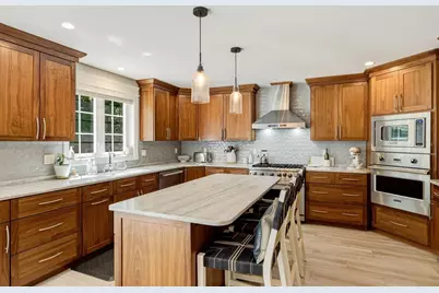 12 Crystal Ln, Hadley, MA 01035 - Photo 6