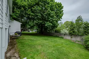 8 Carlson Cir, Boston, MA 02132 - Photo 16