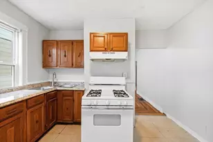 78-80 Mills St, Malden, MA 02148 - Photo 6