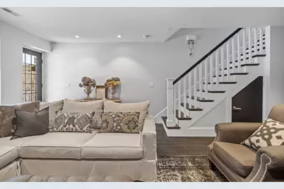 795 E 4th St, Boston, MA 02127 - Photo 30