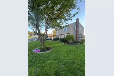 17 Bandy Ln, Milford, MA 01757 - Photo 2