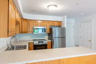 23 Greenleaves Dr, Amherst, MA 01002 - Photo 4