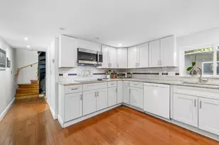 303 Lakeshore Dr, Marlborough, MA 01752 - Photo 8