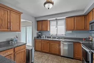 133 S Main St, Berkley, MA 02779 - Photo 20