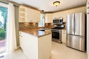 68 Dover St, Lowell, MA 01851 - Photo 6