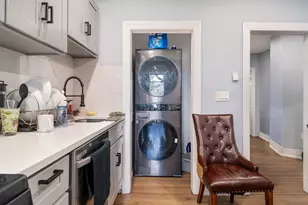 46 Saxton St, Boston, MA 02125 - Photo 16