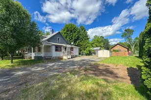 32 Margerie St, Westfield, MA 01085 - Photo 2