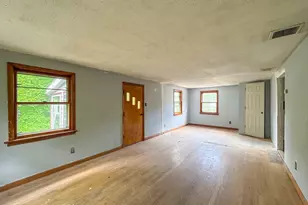 32 Margerie St, Westfield, MA 01085 - Photo 34