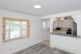1 Rockland Rd Ct, Auburn, MA 01501 - Photo 10