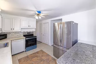 1 Rockland Rd Ct, Auburn, MA 01501 - Photo 12