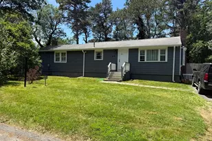 109 Blueberry Ln, Barnstable, MA 02648 - Photo 2