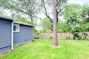 109 Blueberry Ln, Barnstable, MA 02648 - Photo 12