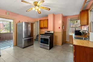 4 Magnolia Pl, Boston, MA 02125 - Photo 18