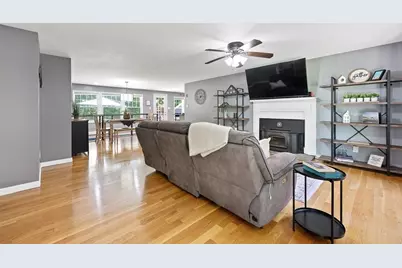 29 Carr St, Sutton, MA 01590 - Photo 4