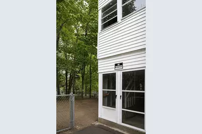 2 E Kendall St, Worcester, MA 01605 - Photo 18