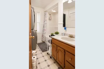 2 E Kendall St, Worcester, MA 01605 - Photo 14
