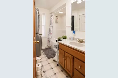 2 E Kendall St, Worcester, MA 01605 - Photo 14