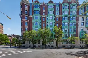 4 Charlesgate E, Boston, MA 02215 - Photo 32