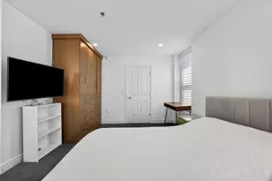 4 Charlesgate E, Boston, MA 02215 - Photo 14