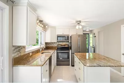 7 Hundred Oaks Ln, Ashland, MA 01721 - Photo 4