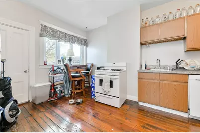 748 E 3rd #2, Boston, MA 02127 - Photo 4