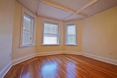 73 Thatcher St #302, Brookline, MA 02446 - Photo 2