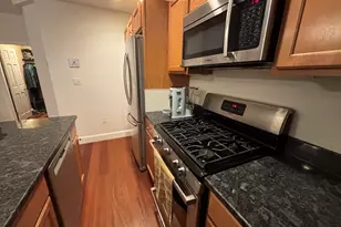 7 Grove St, Boston, MA 02114 - Photo 8
