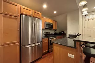 7 Grove St, Boston, MA 02114 - Photo 6