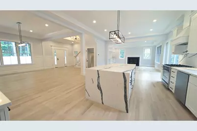 786 Main St, Hudson, MA 01749 - Photo 8