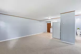 39 Pleasant St, Northborough, MA 01532 - Photo 10