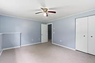 39 Pleasant St, Northborough, MA 01532 - Photo 14